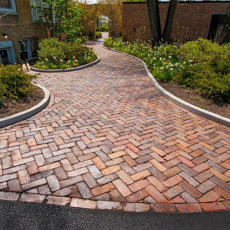 how-much-does-it-cost-to-lay-pavers-per-square-metre