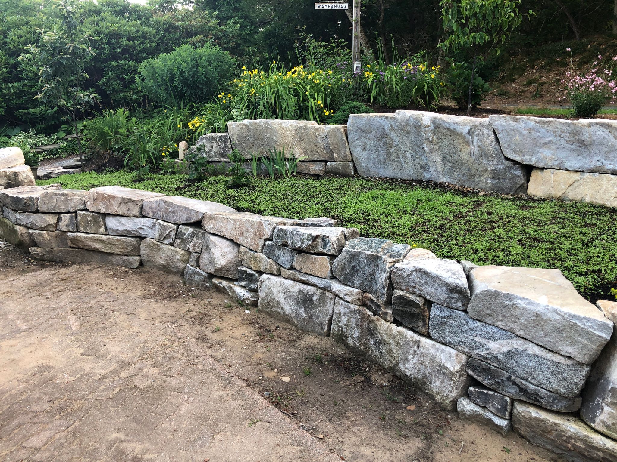 Black Mountain Granite Natural - Wallstone