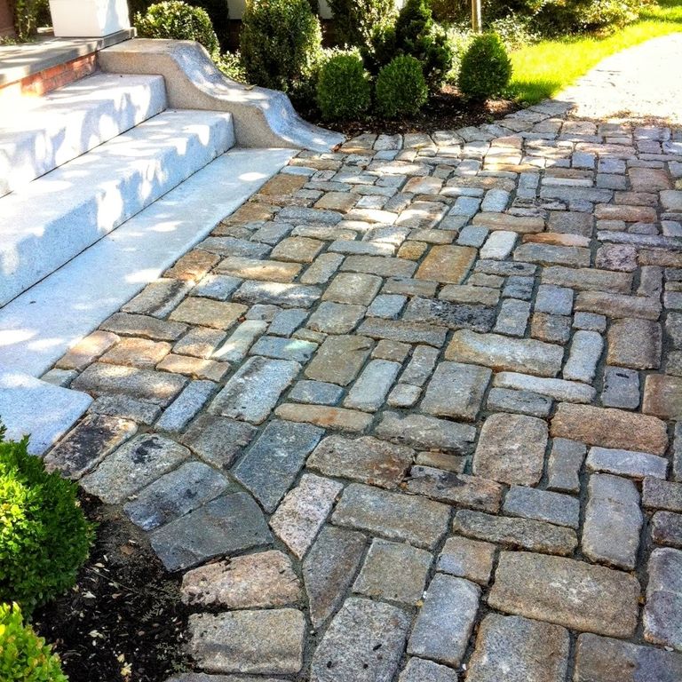 Reclaimed New England Granite Cobblestones - Jumbo Pavers